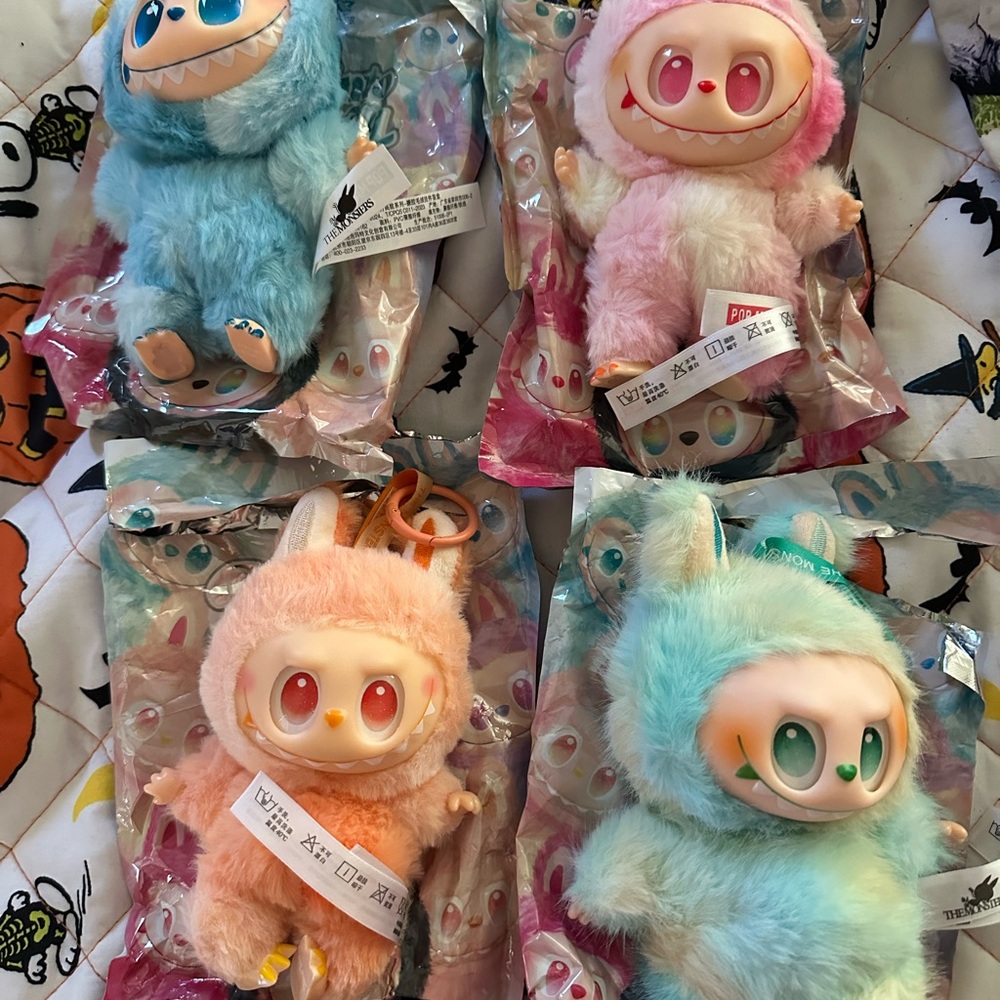 Cute Plush Monster Keychains Set Lafufu bag charm vinyl doll pendants set of 4